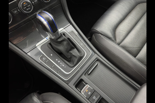 Volkswagen e-Golf E-DITION (INCL-BTW) Aut.*HEAT-PUMP | LUXURY-LEATHER | FULL-LED | DIGI-COCKPIT | NAVI-FULLMAP | HEATED-SPORTSEATS | CAMERA | DAB+ | AMBIENT-LIGHT | PRIVACY-GLASS | CCS-FASTLOADER | 16''ALU*
