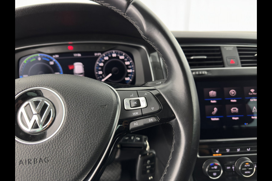 Volkswagen e-Golf E-DITION (INCL-BTW) Aut.*HEAT-PUMP | LUXURY-LEATHER | FULL-LED | DIGI-COCKPIT | NAVI-FULLMAP | HEATED-SPORTSEATS | CAMERA | DAB+ | AMBIENT-LIGHT | PRIVACY-GLASS | CCS-FASTLOADER | 16''ALU*