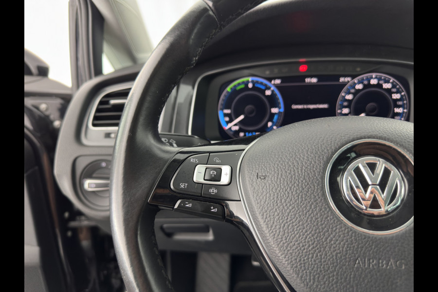 Volkswagen e-Golf E-DITION (INCL-BTW) Aut.*HEAT-PUMP | LUXURY-LEATHER | FULL-LED | DIGI-COCKPIT | NAVI-FULLMAP | HEATED-SPORTSEATS | CAMERA | DAB+ | AMBIENT-LIGHT | PRIVACY-GLASS | CCS-FASTLOADER | 16''ALU*