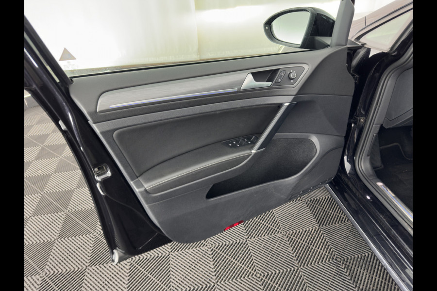 Volkswagen e-Golf E-DITION (INCL-BTW) Aut.*HEAT-PUMP | LUXURY-LEATHER | FULL-LED | DIGI-COCKPIT | NAVI-FULLMAP | HEATED-SPORTSEATS | CAMERA | DAB+ | AMBIENT-LIGHT | PRIVACY-GLASS | CCS-FASTLOADER | 16''ALU*