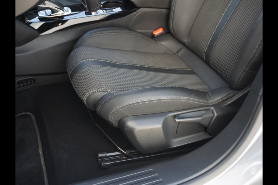 Peugeot e-2008 EV GT 50 kWh Winterpakket