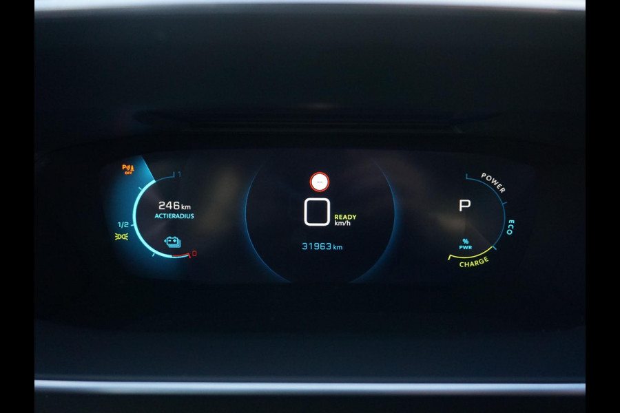 Peugeot e-2008 EV GT 50 kWh Winterpakket