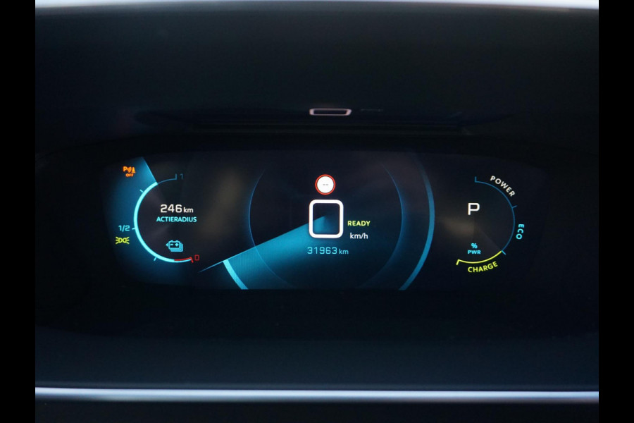 Peugeot e-2008 EV GT 50 kWh Winterpakket