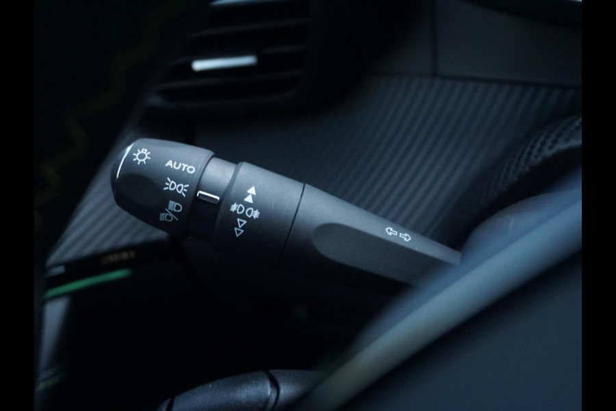 Peugeot e-2008 EV GT 50 kWh Winterpakket