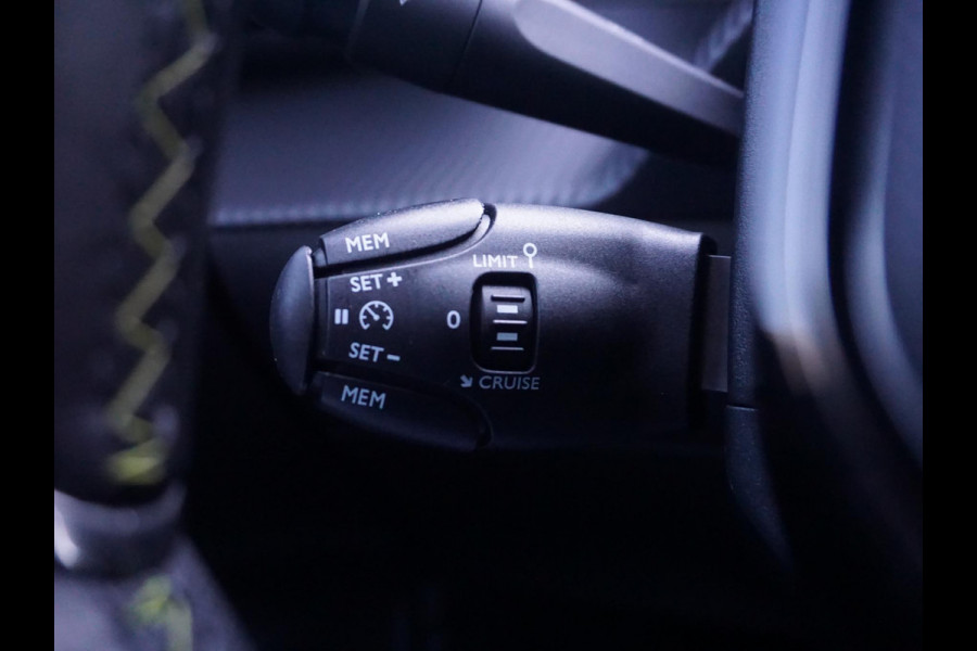 Peugeot e-2008 EV GT 50 kWh Winterpakket
