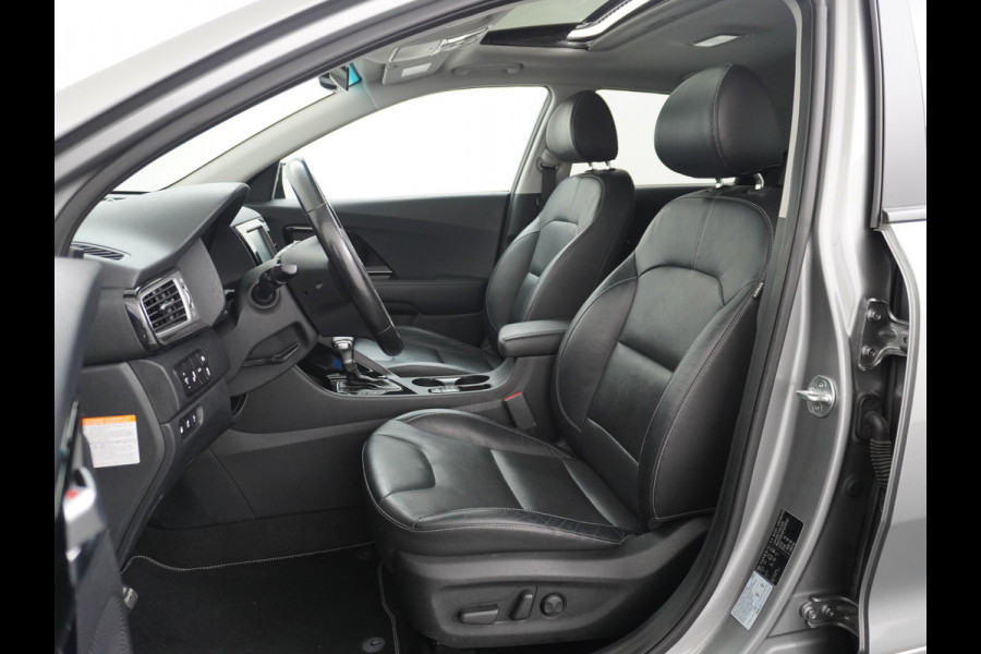 Kia Niro AUT-6 PHEV Plug In Hybride! Leer+Elektr.+Verwarmd+Gekoeld/Geventileerd! Schuifdak Navi Apple Android Carplay AutoPilot Stuurbekr Chroompack Priv.Glass Stuurverwarmd Licht+Regensensor €37.000 nieuw!