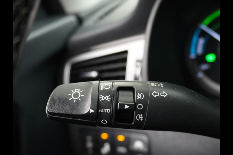 Kia Niro AUT-6 PHEV Plug In Hybride! Leer+Elektr.+Verwarmd+Gekoeld/Geventileerd! Schuifdak Navi Apple Android Carplay AutoPilot Stuurbekr Chroompack Priv.Glass Stuurverwarmd Licht+Regensensor €37.000 nieuw!