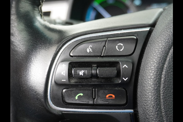 Kia Niro AUT-6 PHEV Plug In Hybride! Leer+Elektr.+Verwarmd+Gekoeld/Geventileerd! Schuifdak Navi Apple Android Carplay AutoPilot Stuurbekr Chroompack Priv.Glass Stuurverwarmd Licht+Regensensor €37.000 nieuw!