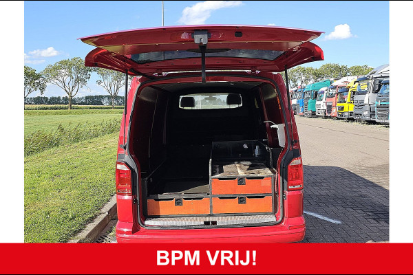 Volkswagen Transporter 2.0TDI L2H1 150pk Automaat Navi Camera Inrichting!