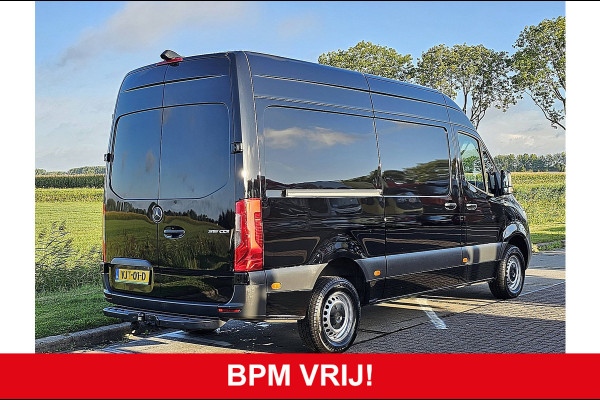 Mercedes-Benz Sprinter 315 L2H2 3500KG Trekhaak Mbux10 Camera Cruise