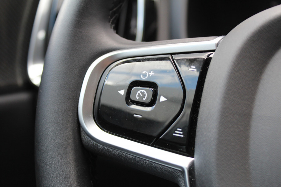 Volvo V60 2.0 T6 Plug-in hybrid AWD Plus Dark | Harman Kardon | 360 Camera | BLIS | 19" | Winterpack Volvo V60 2.0 T6 Plug-in hybrid AWD Plus Dark | Harman Kardon | 360 Camera | BLIS | 19" | Winterpack