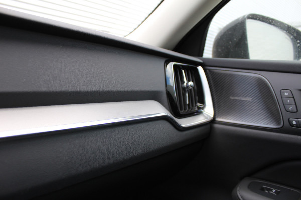 Volvo V60 2.0 T6 Plug-in hybrid AWD Plus Dark | Harman Kardon | 360 Camera | BLIS | 19" | Winterpack Volvo V60 2.0 T6 Plug-in hybrid AWD Plus Dark | Harman Kardon | 360 Camera | BLIS | 19" | Winterpack