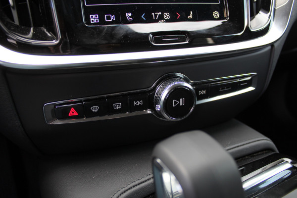 Volvo V60 2.0 T6 Plug-in hybrid AWD Plus Dark | Harman Kardon | 360 Camera | BLIS | 19" | Winterpack Volvo V60 2.0 T6 Plug-in hybrid AWD Plus Dark | Harman Kardon | 360 Camera | BLIS | 19" | Winterpack