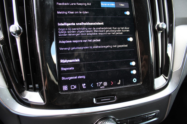 Volvo V60 2.0 T6 Plug-in hybrid AWD Plus Dark | Harman Kardon | 360 Camera | BLIS | 19" | Winterpack Volvo V60 2.0 T6 Plug-in hybrid AWD Plus Dark | Harman Kardon | 360 Camera | BLIS | 19" | Winterpack