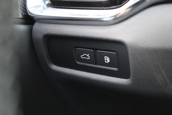 Volvo V60 2.0 T6 Plug-in hybrid AWD Plus Dark | Harman Kardon | 360 Camera | BLIS | 19" | Winterpack Volvo V60 2.0 T6 Plug-in hybrid AWD Plus Dark | Harman Kardon | 360 Camera | BLIS | 19" | Winterpack