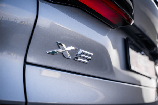 BMW X5 xDrive50e - M Sport | Panorama | H&K | Stoelmassage & Koeling | Memory | 360 Camera BMW X5 xDrive50e - M Sport | Panorama | H&K | Stoelmassage & Koeling | Memory | 360 Camera