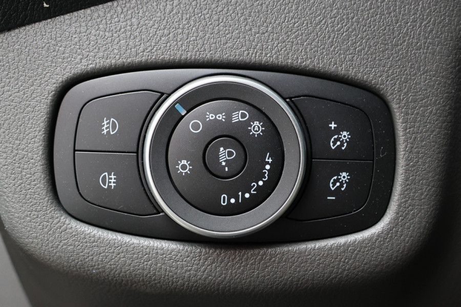 Ford Transit Connect 1.5 EcoBlue L2 | Inrichting | Cruise control | Trekhaak | CarPlay | Airco | Elek. ramen | NAP Logisch | Nieuwe APK | Dealer onderhouden