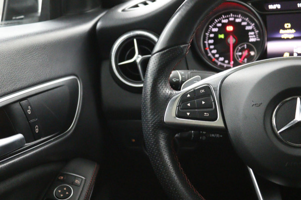 Mercedes-Benz CLA-Klasse 180 Business Solution AMG*AUTOM*PANO*CAM*TEL*NAVI*