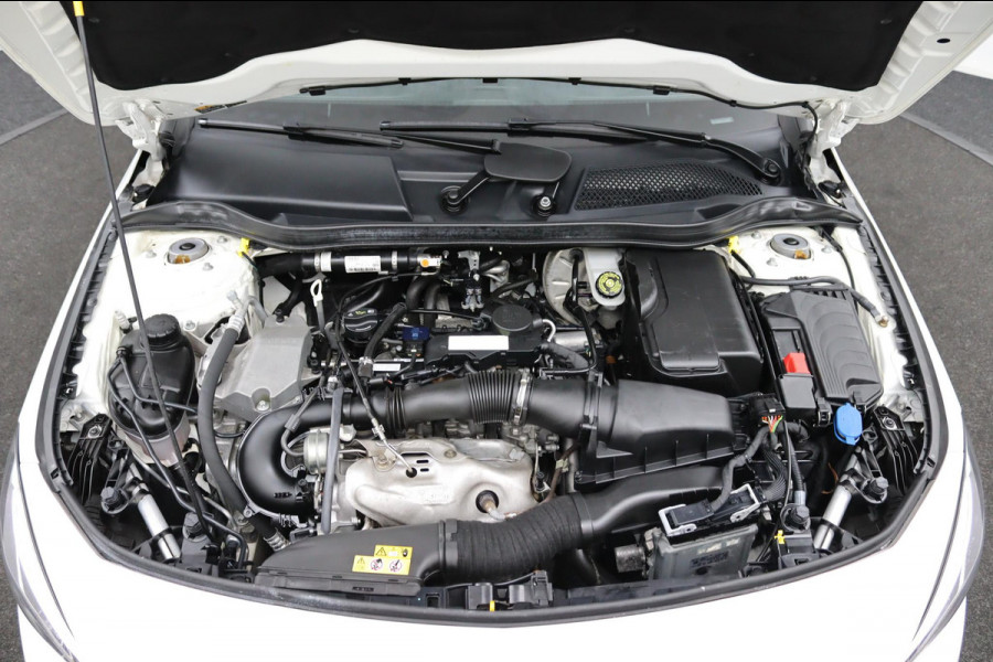 Mercedes-Benz CLA-Klasse 180 Business Solution AMG*AUTOM*PANO*CAM*TEL*NAVI*
