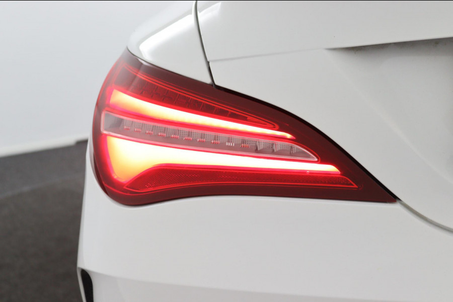 Mercedes-Benz CLA-Klasse 180 Business Solution AMG*AUTOM*PANO*CAM*TEL*NAVI*
