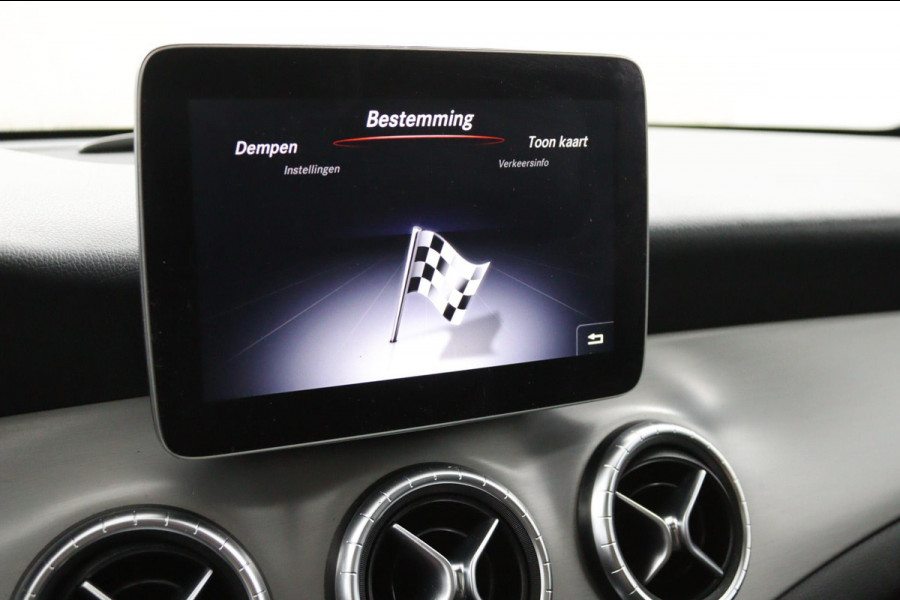 Mercedes-Benz CLA-Klasse 180 Business Solution AMG*AUTOM*PANO*CAM*TEL*NAVI*