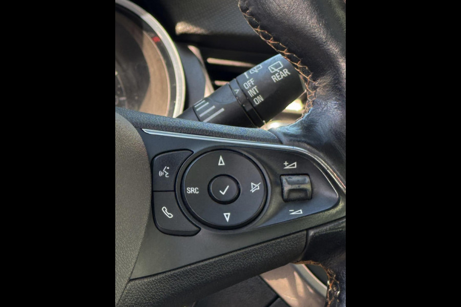 Opel Crossland X 1.2 Turbo Ultimate - AUTOMAAT I Panorama dak I Navigatie I Leer I Airco I LED I PDC I Dealer onderhouden