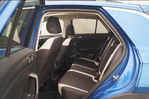 Volkswagen T-Roc 1.5 TSI 150pk Sport -PANO-DIGI-LED-ECC-PDC-