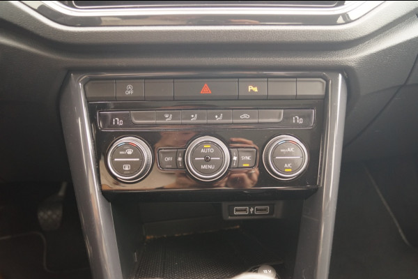 Volkswagen T-Roc 1.5 TSI 150pk Sport -PANO-DIGI-LED-ECC-PDC-