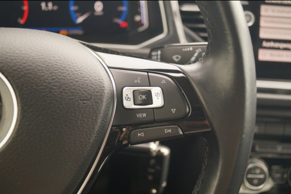 Volkswagen T-Roc 1.5 TSI 150pk Sport -PANO-DIGI-LED-ECC-PDC-