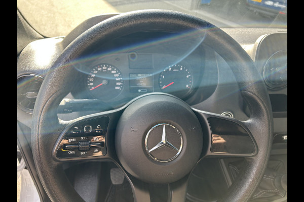 Mercedes-Benz Sprinter 516 CDI Bakwagen / Laadklep / Trekhaak / Zijdeur / Dak spoiler / Cruise control / Airco