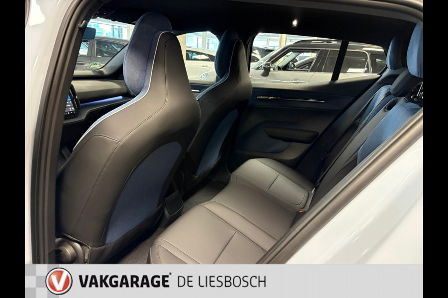 Volvo EX30 Single Motor Extended Range Plus 69 kWh / camera / stoel en stuur verwarming / verlengde garantie