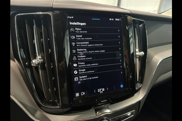 Volvo XC60 T6 Aut. Long Range Plus Dark Trekhaak Leder Parkeercamera 350pk