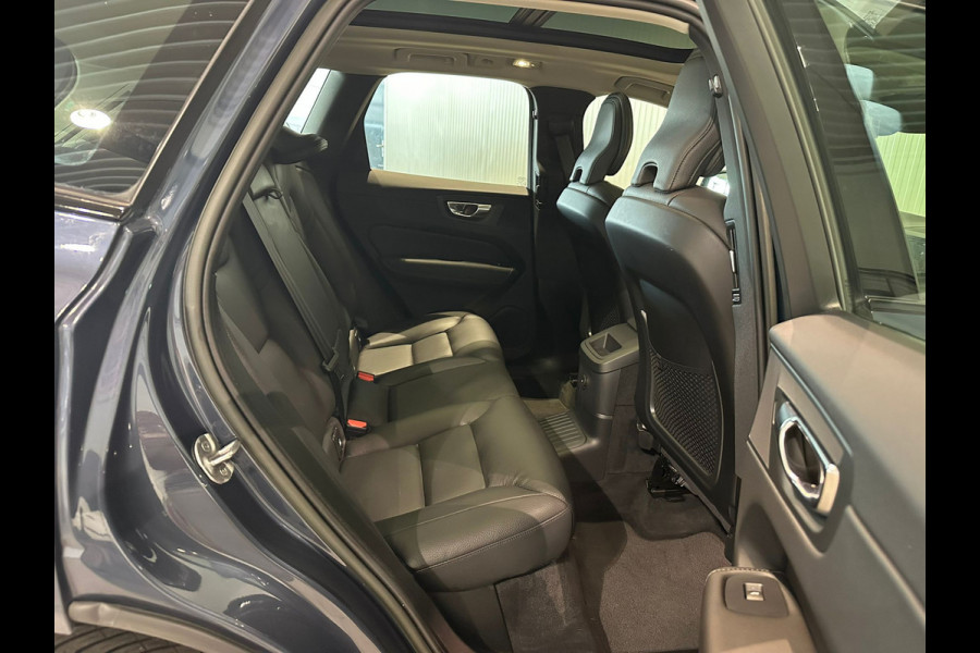 Volvo XC60 T6 Aut. Long Range Plus Dark Trekhaak Leder Parkeercamera 350pk