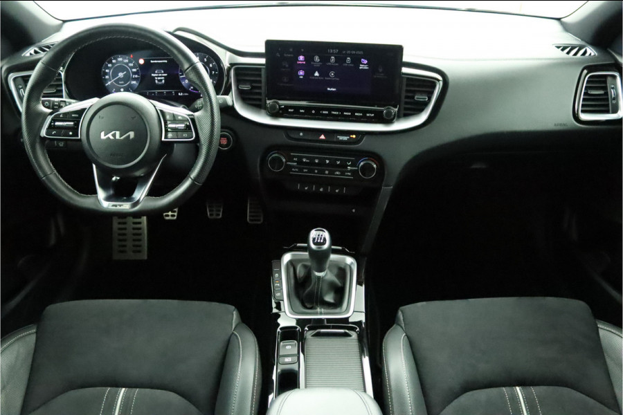 Kia Ceed Sportswagon 1.5 T-GDi GT-Line Apple Carplay/Android Auto - Cruise Control  - Dodehoekdetectie - Panorama Dak - Navigatie - Fabrieksgarantie tot 07-2031