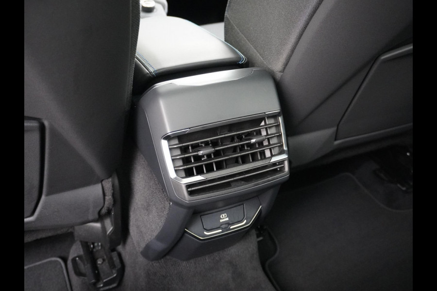 Lynk & Co 01 1.5 VAN: 24.900,- VOOR 21.877,- UW HERFSTVOORDEEL: 3.023,- PHEV PLUG-IN HYBRIDE | COMPLETE AUTO | ELEKTRISCH PANORAMADAK | FULL OPTIONS | LYNK & CO GARANTIE T/M 12-2026 | RIJKLAAR GELEVERD | BTW VERREKENBAAR |