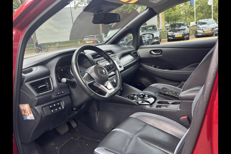 Nissan Leaf Tekna 40 kWh VAN: 14.900,- VOOR: 12.877,- UW HERFSTVOORDEEL: 2.023,- | Origineel NL Auto | 360° Camera | Stoel- & Stuurverwarming | Rijklaar met 12 mnd BOVAG Garantie!