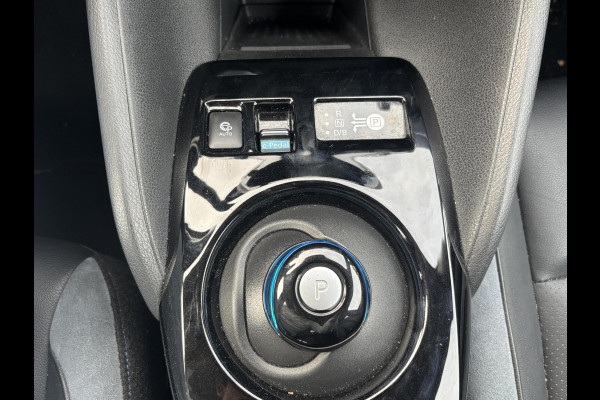 Nissan Leaf Tekna 40 kWh VAN: 14.900,- VOOR: 12.877,- UW HERFSTVOORDEEL: 2.023,- | Origineel NL Auto | 360° Camera | Stoel- & Stuurverwarming | Rijklaar met 12 mnd BOVAG Garantie!