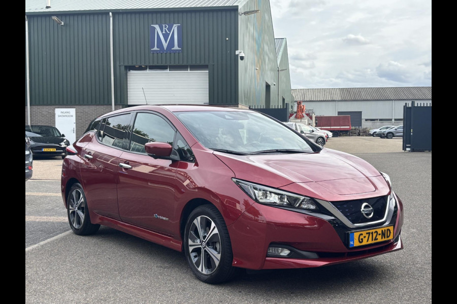 Nissan Leaf Tekna 40 kWh VAN: 14.900,- VOOR: 12.877,- UW HERFSTVOORDEEL: 2.023,- | Origineel NL Auto | 360° Camera | Stoel- & Stuurverwarming | Rijklaar met 12 mnd BOVAG Garantie!