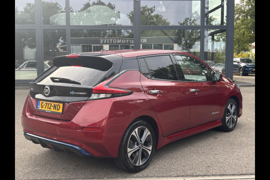 Nissan Leaf Tekna 40 kWh VAN: 14.900,- VOOR: 12.877,- UW HERFSTVOORDEEL: 2.023,- | Origineel NL Auto | 360° Camera | Stoel- & Stuurverwarming | Rijklaar met 12 mnd BOVAG Garantie!