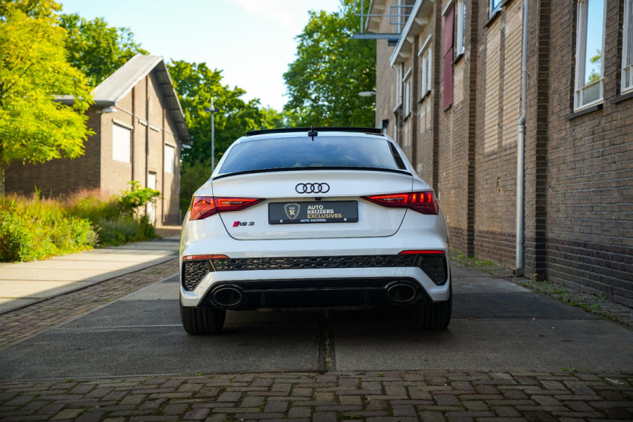 Audi RS3 Limousine 2.5 TFSI RS 3 quattro Panoramadak B&O HUD ACC Hulk Edition