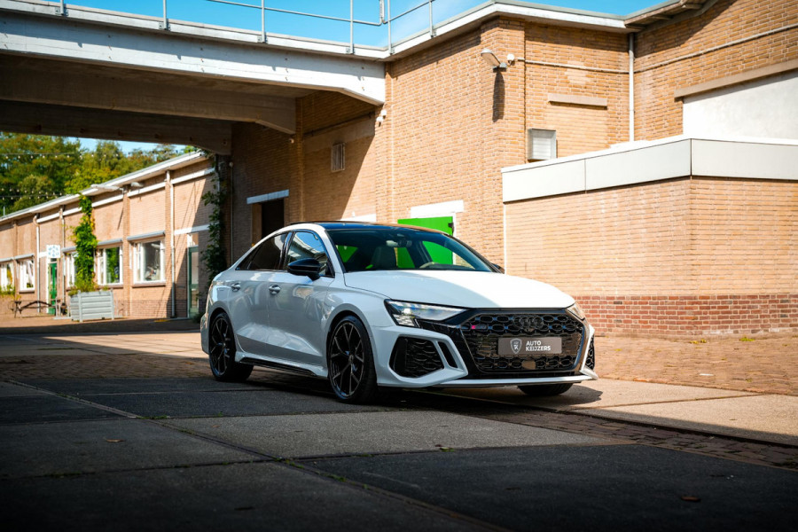 Audi RS3 Limousine 2.5 TFSI RS 3 quattro Panoramadak B&O HUD ACC Hulk Edition