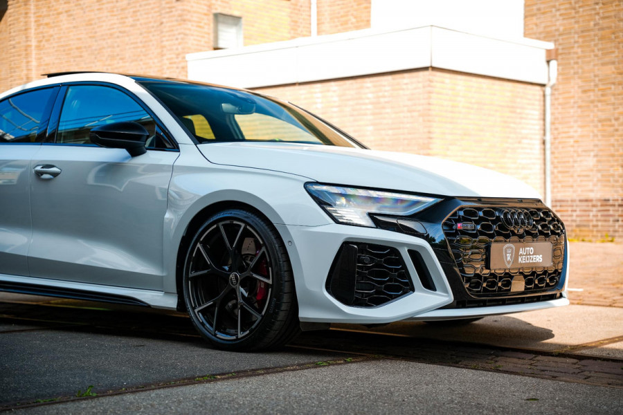 Audi RS3 Limousine 2.5 TFSI RS 3 quattro Panoramadak B&O HUD ACC Hulk Edition