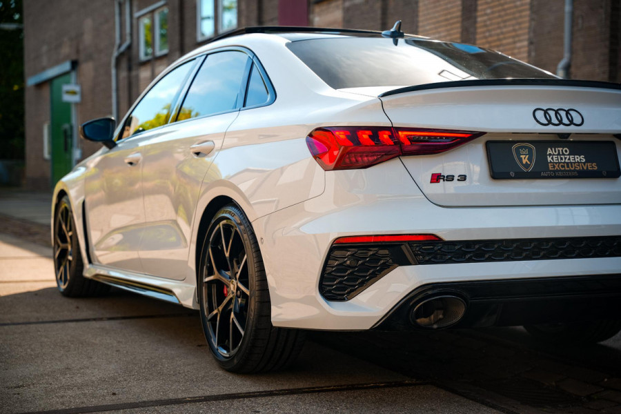 Audi RS3 Limousine 2.5 TFSI RS 3 quattro Panoramadak B&O HUD ACC Hulk Edition