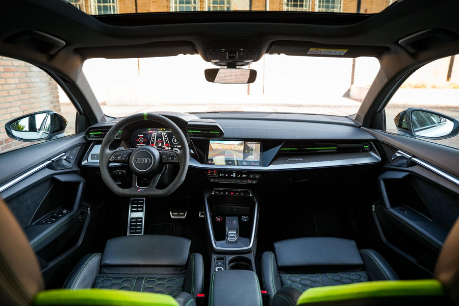 Audi RS3 Limousine 2.5 TFSI RS 3 quattro Panoramadak B&O HUD ACC Hulk Edition