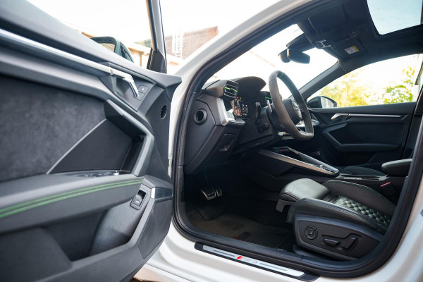Audi RS3 Limousine 2.5 TFSI RS 3 quattro Panoramadak B&O HUD ACC Hulk Edition