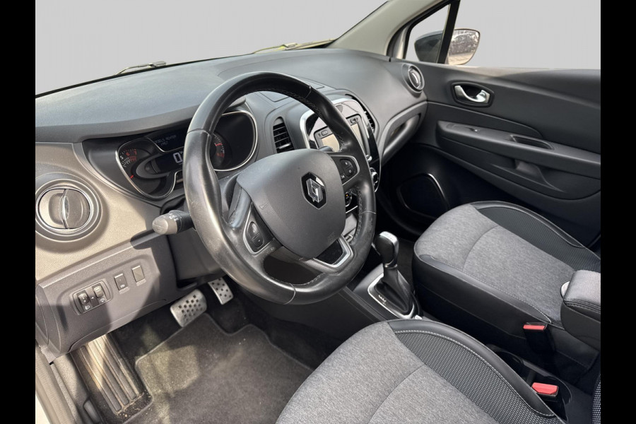 Renault Captur 1.2 TCe Intens | automaat | zwart dak | navigatie | trekhaak