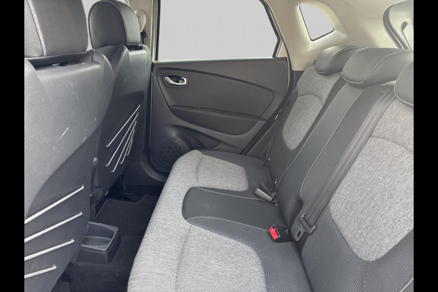 Renault Captur 1.2 TCe Intens | automaat | zwart dak | navigatie | trekhaak