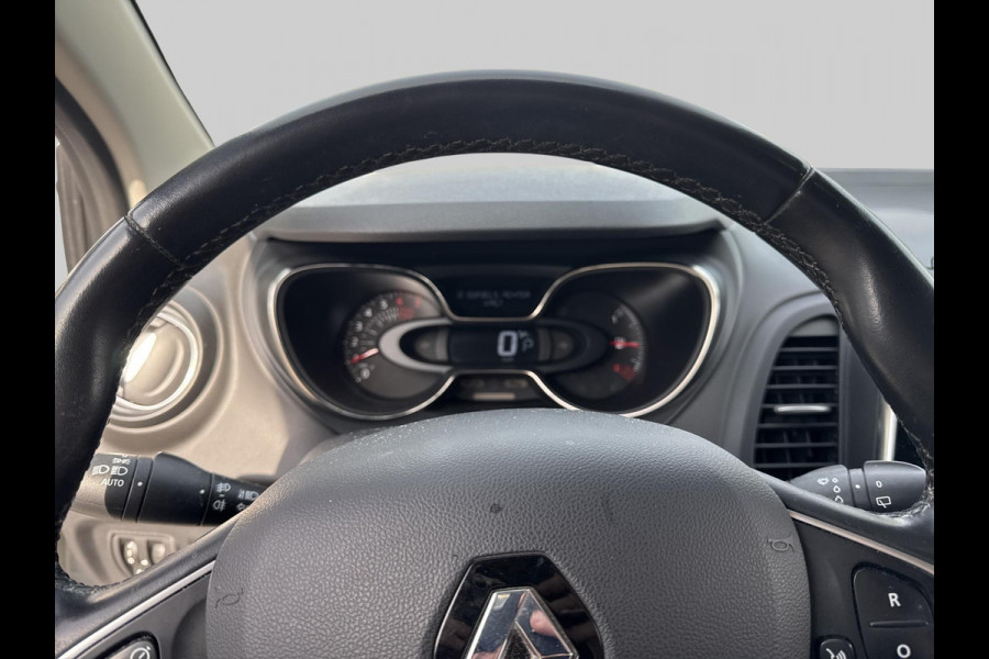 Renault Captur 1.2 TCe Intens | automaat | zwart dak | navigatie | trekhaak