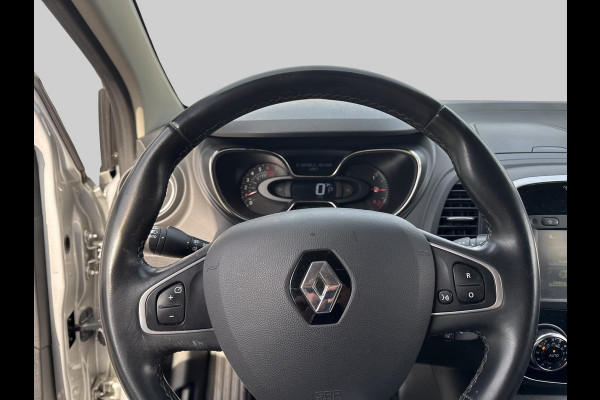 Renault Captur 1.2 TCe Intens | automaat | zwart dak | navigatie | trekhaak