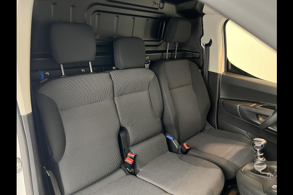 Peugeot Partner L1 100 Pk. | 2,9% rente | navi incl. Apple Carplay | camera | digitale binnenspiegel | dodehoek detectie | parkeersensoren | 3-zitter | rijklaarprijs